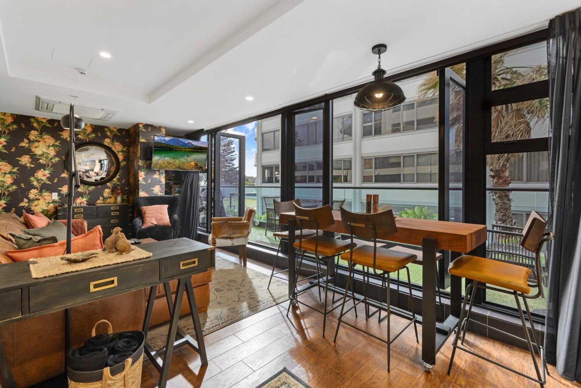 Marvelous Downtown Apartment Moments From Main Beach With Heated Pool, Gym And Parking Mount Maunganui Exterior photo